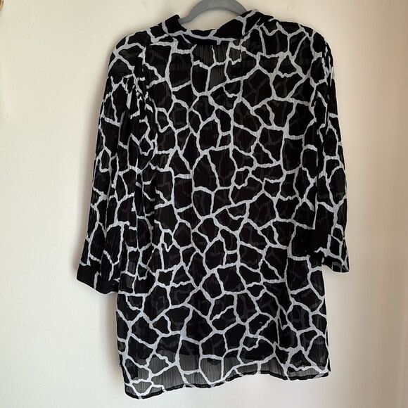 Chico’s Women’s animal print geometric 3/4 sleeve collared sheer blouse 1 small - Picture 9 of 9